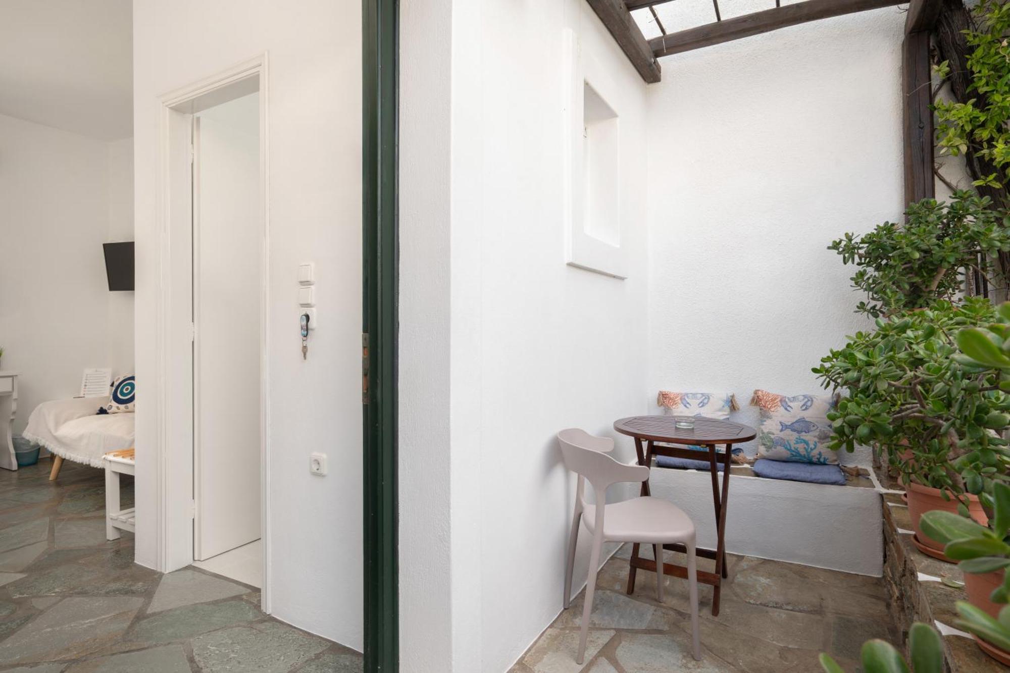 Eleni Rooms Páros Exterior foto